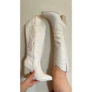 Frankie Cowgirl Boots - White Frankie Cowgirl Boots - White