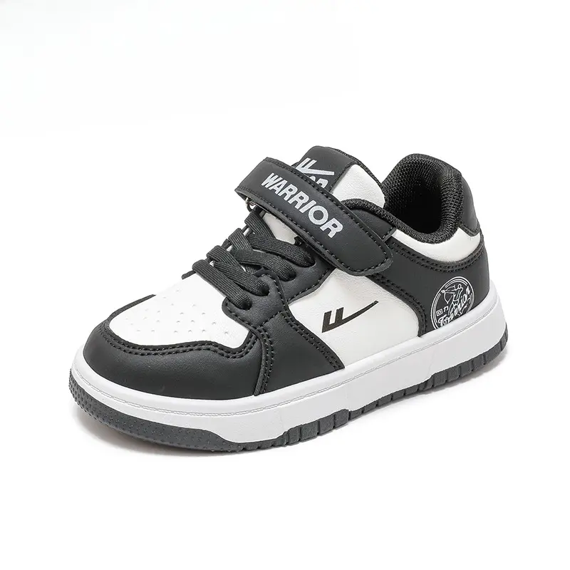 0438 black and white