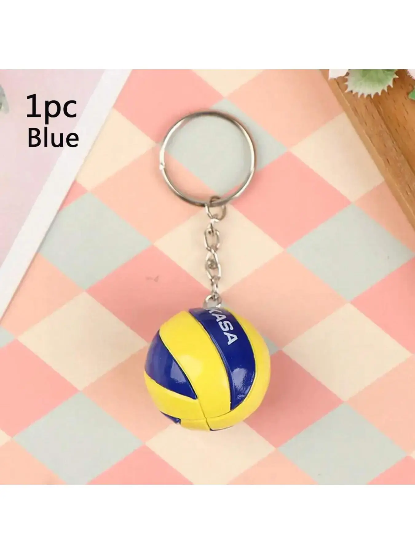 Creative Volleyball Keychain, Cute Mini Sports Ball Key Pendant, Unisex Gift, Fashionable Small Volleyball Keychain, Ideal for Sport Lovers and Key Collectors