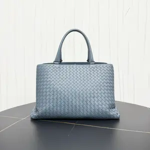 Pre-owned Bottega Veneta Leather Shoulder Bags 7.8'' R14359 Shoulder Bag C6846849941 0411 T5 Betsy