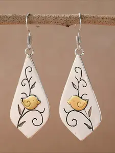 1 Pair of Retro Elegant Cartoon Flower Bird Pattern Carved Pendant Earrings, Bohemian Style Animal Ladies' Accessories, Birthday Gifts for Family and Friends, Boho Style Jewelry