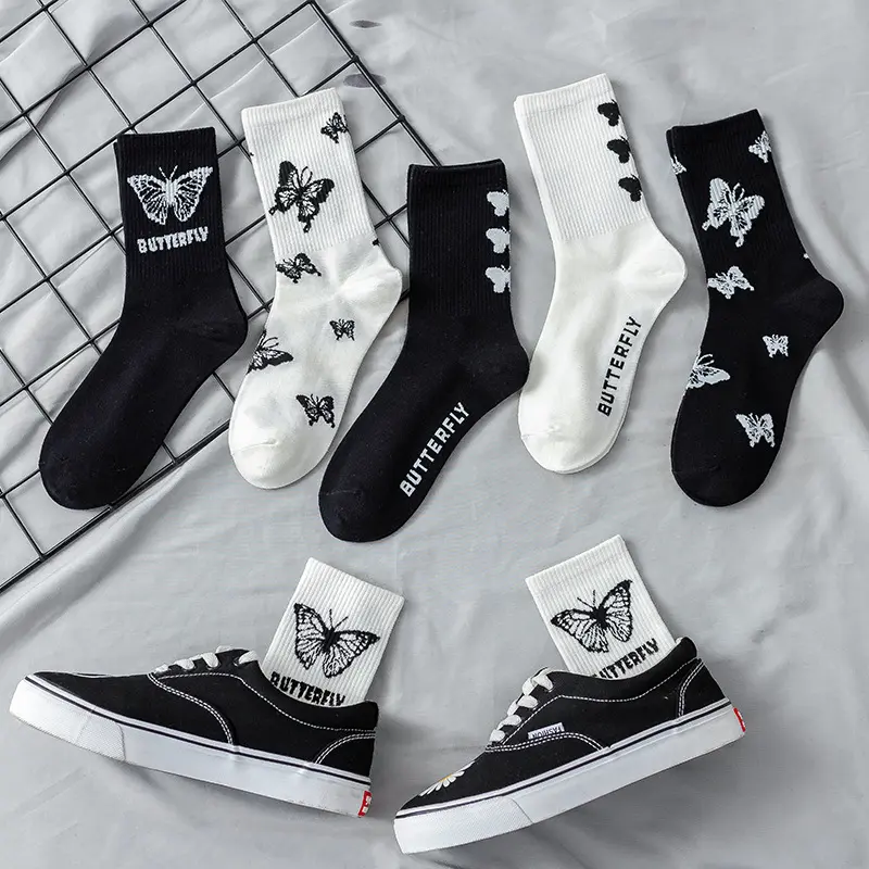 Women's 6 Pairs Graphic Letter Print Athletic Running Mid Calf Crew Socks Butterfly Socks