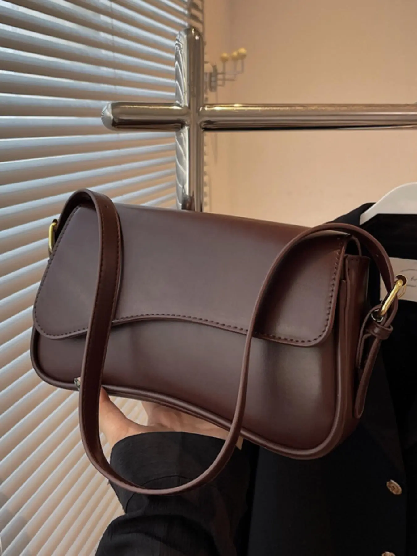 Women's Elegant Minimalist Shoulder Bag, Trendy Vintage Flap Underarm Bag, Chic All-match Shoulder Bag for Daily & Work Use