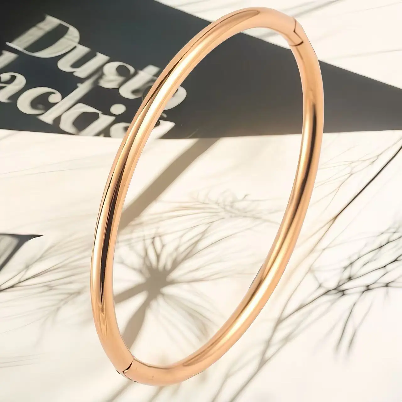 40 C 1 Rose Gold Round Thread Bracelet