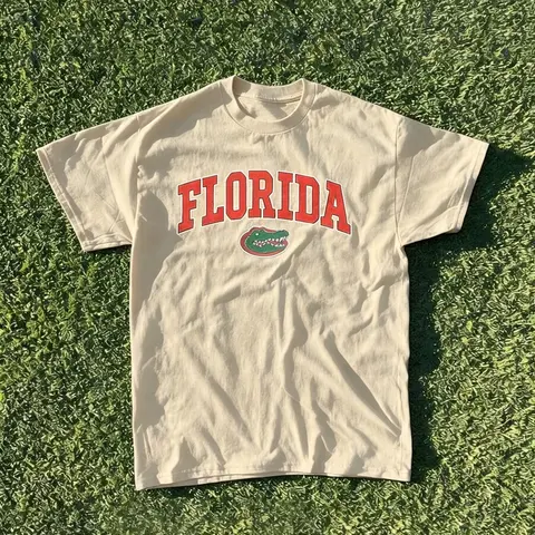 Men's Florida Alligator Print Retro Tropical T-Shirt, Street Style Round Neck Top, Breathable Fabric, Loose Fit, Casual Streetwear, Casual Summer Tops, Streetwear Graphic Tees, Ideal for Daily Wear & Campus Fashion