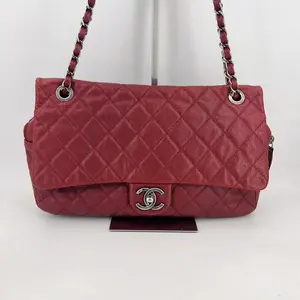Pre-owned CHANEL leather Crossbody Bags Easy Flap Bag Quilted Caviar Medium