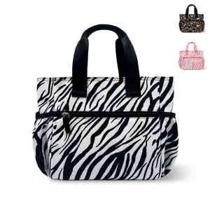 [Live] Lightweight Lunch Bag with 2 Side Pockets, Zipper Compartment, Insulated Lining, Suitable for Work, School, Short Trips