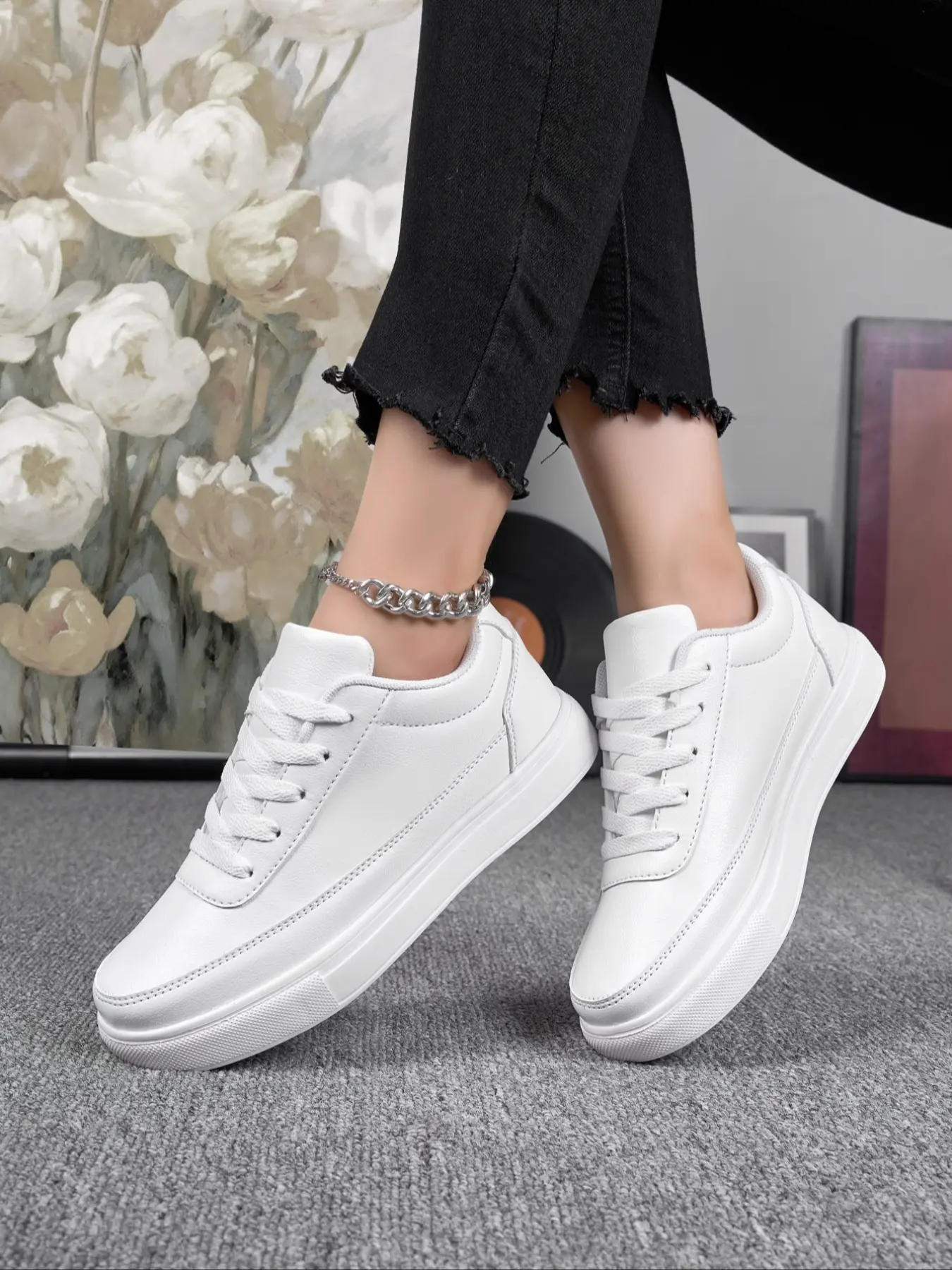 Women's Simple Style Basic Sneakers Trainer, Round Toe Sneakers, Walking Shoes, Sports Shoes, Low Top Lace-Up Flat Shoes, Korean Fashion Style, Casual Everyday Wear, Comfortable Boardwalks, Low Top Trainers
