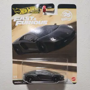 Premium Hot Wheels Lamborghini Aventador