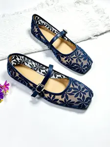 2026 New French Stylish Chic Mesh Retro Embroidered Women's Mary Jane Style Shoes, Square Toe Low Heel Flat, Versatile Office Wear, Spring & Fall, Sizes 37-43