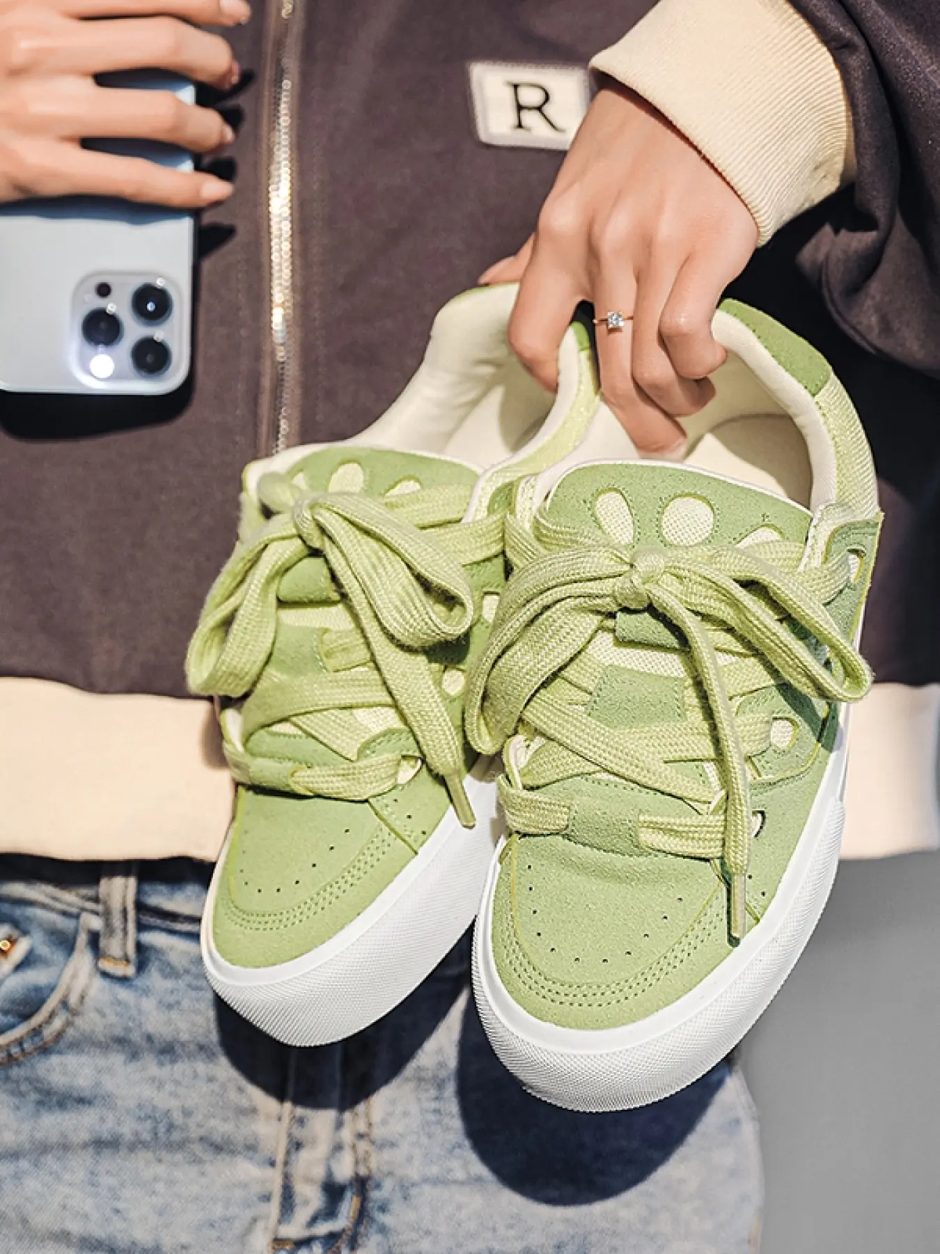 Parent-Child Red-White Color-Block Suede Casual Sneakers, Minimalist Trendy Style, Suede Material + Breathable Holes + Non-Slip White Sole, Parent-Child Compatible, Red-White Eye-Catching , Ideal for Daily Outfits & Parent-Child Leisure Outings