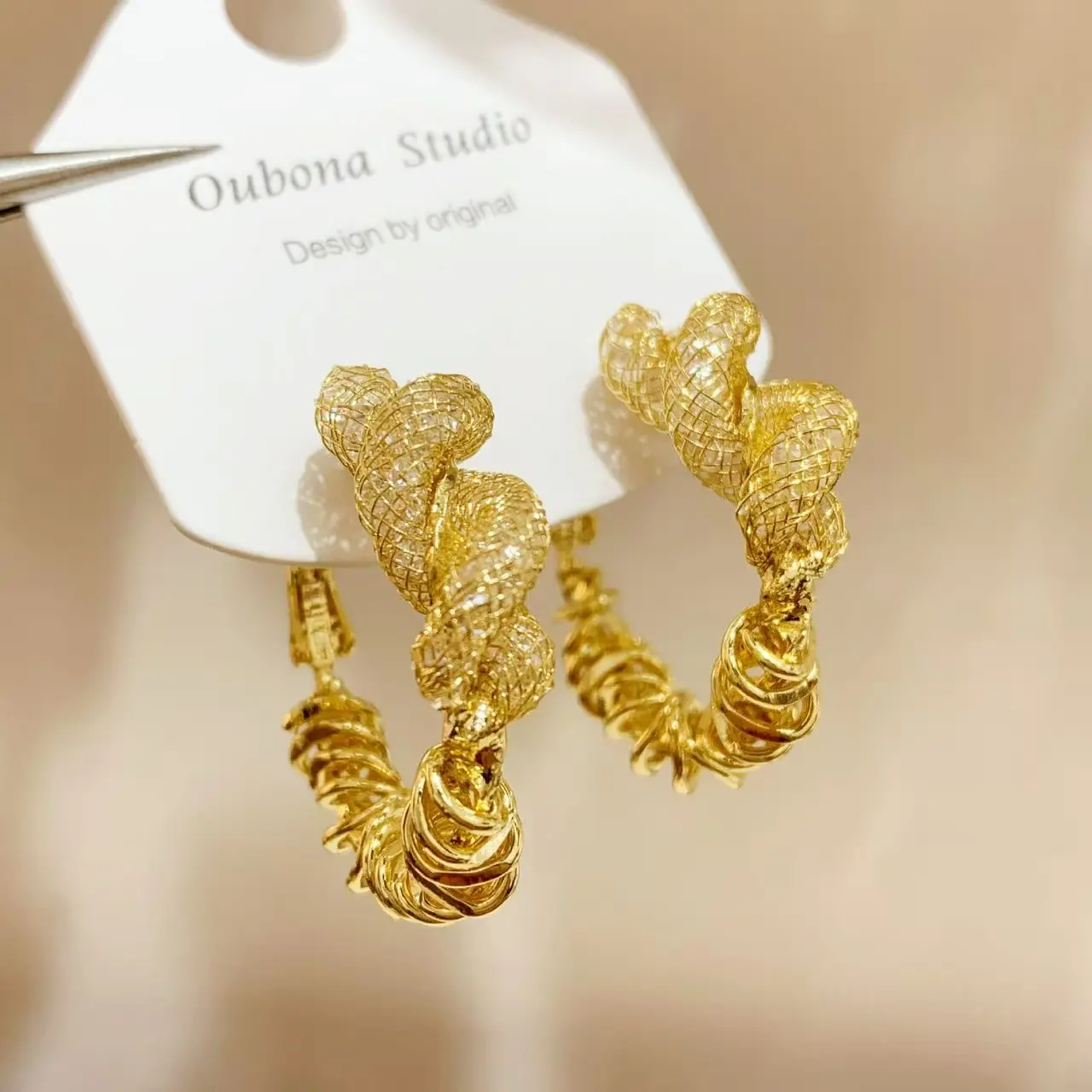 Mesh Wrapped Hoop Earrings for Women 2025, Unique Luxury Design, Chic Versatile Statement Jewelry DZEH4581