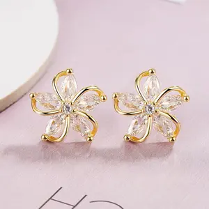 Women's floral cubic zirconia stud earrings, elegant, stylish and versatile ear accessories, classic ornaments for daily wear, weddings and parties, ideal surprise gifts for birthdays, Mother's Day and anniversaries