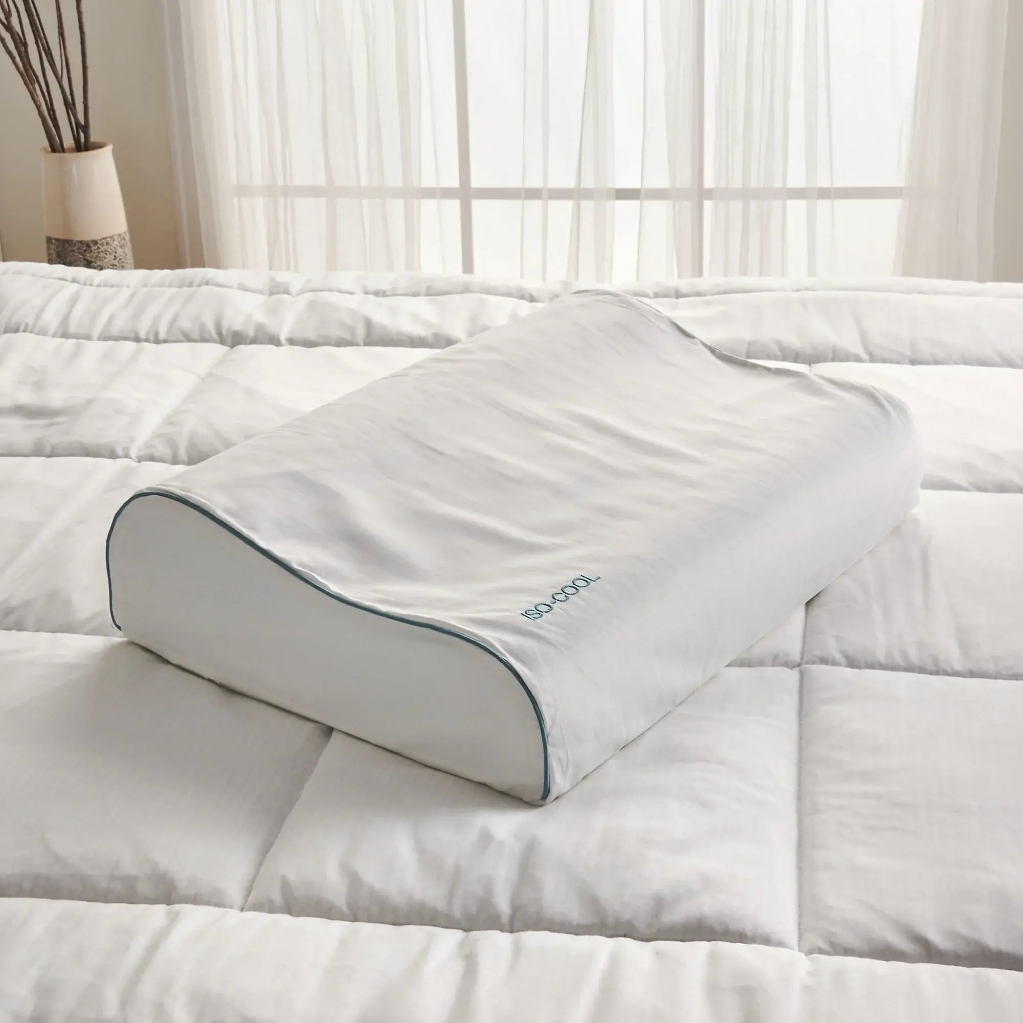 Ergonomic Contoured Memory Foam Pillow, Cervical Support Pillow with Dual Height Design & Arm Grooves, Breathable Removable Cover, Suitable for Side, Back & Stomach Sleepers, Queen Size