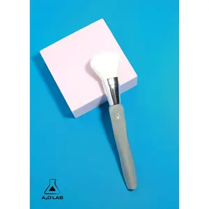 a2o Lab Blush + Bronzer Powder Brush