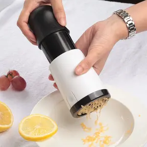 Manual Garlic Grinder, Handheld Garlic Chopper with Rotating Handle for Quick, Mess-Free Garlic & Ginger Prep