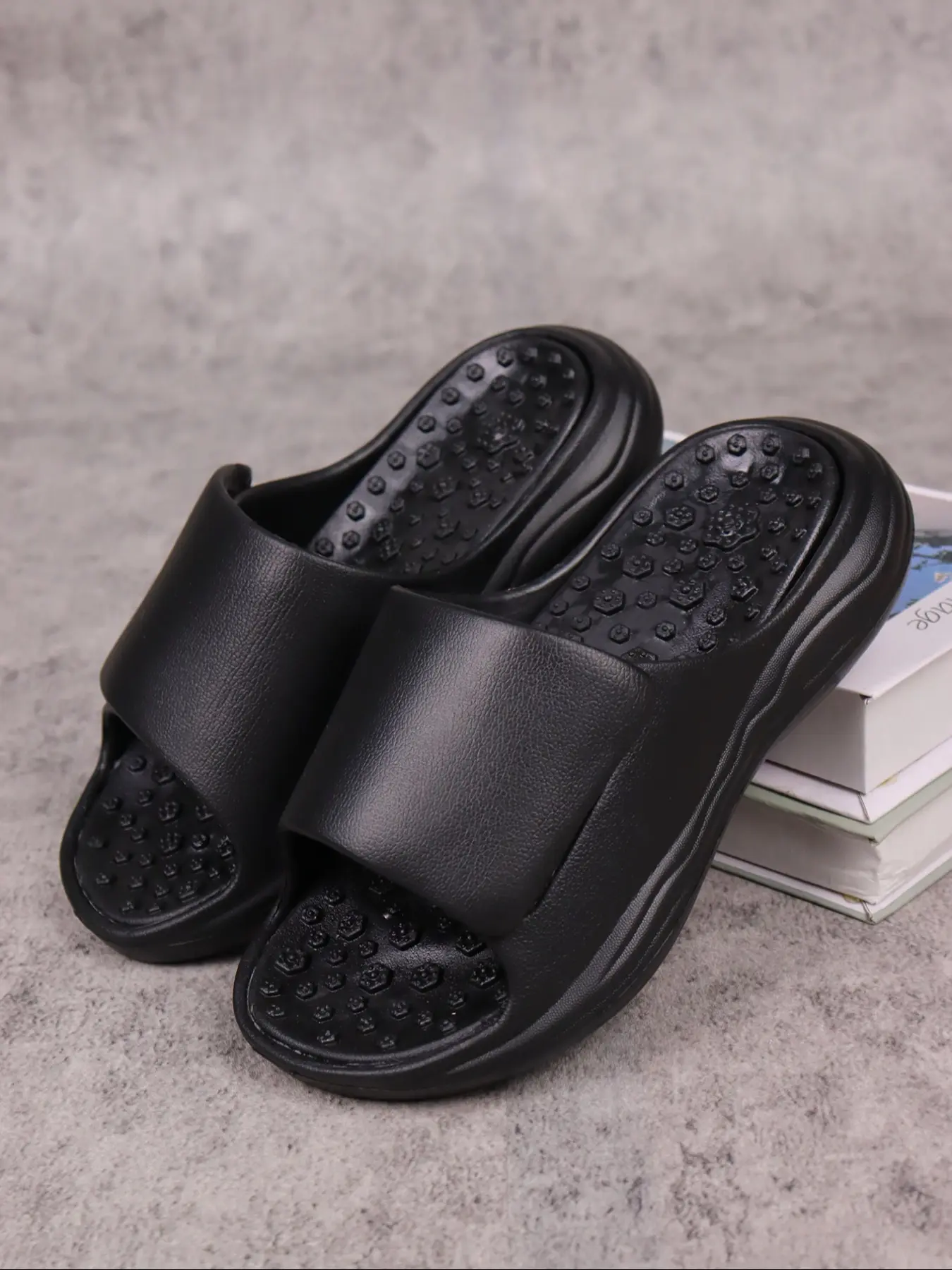 Men's Rotating Acupressure Massage Slippers, Eva Sole, Comfortable for Home and Casual Use, All-Season Wear, Soft Padding, Unisex