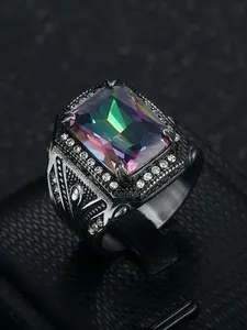 Fashionable new retro punk rings domineering inlaid with colorful synthetic stone imitation diamond men's ring