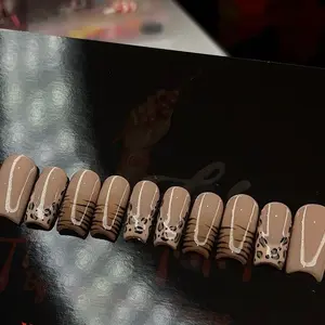 Leopard Gel Press on Nails - Medium Length