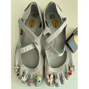 Women's New Five-Toe Shoes for Gym Training, Yoga, Comprehensive Soft-Soled Dance Shoes for Indoor and Outdoor Pilates, Toe-Separated Shoes