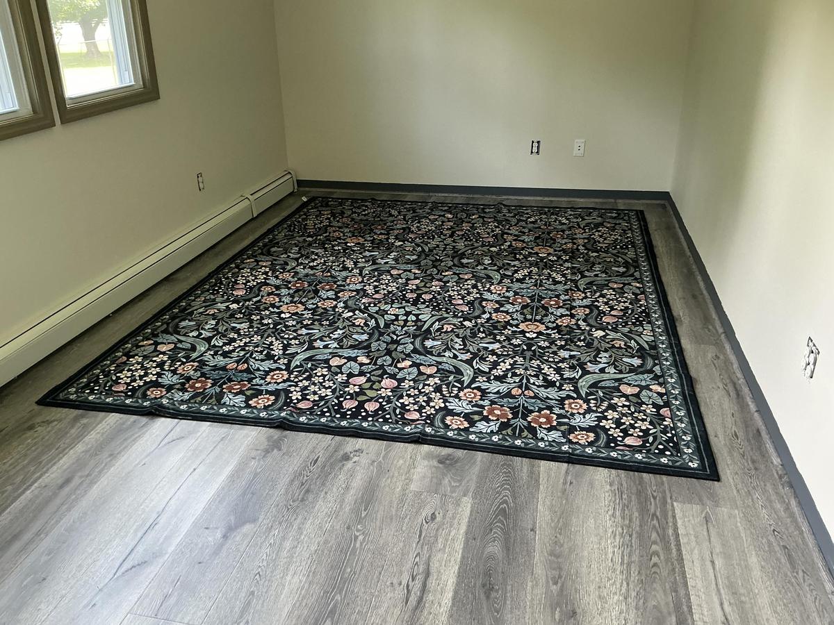 Item: Black-2, 8‘x 10’