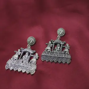 Doli earrings Elegant