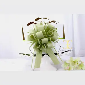 Evelynn's Cakes Studio Diamond MINI Cupcake Bouquet Collection - Fits 19 MINI cupcakes-Luxury Durable Packaging for Professional Bakers - Elegant Diamond-Shaped Box for Stunning MINI Cupcake Bouquets