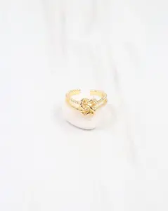 Manhattan Knot Ring WR Gold