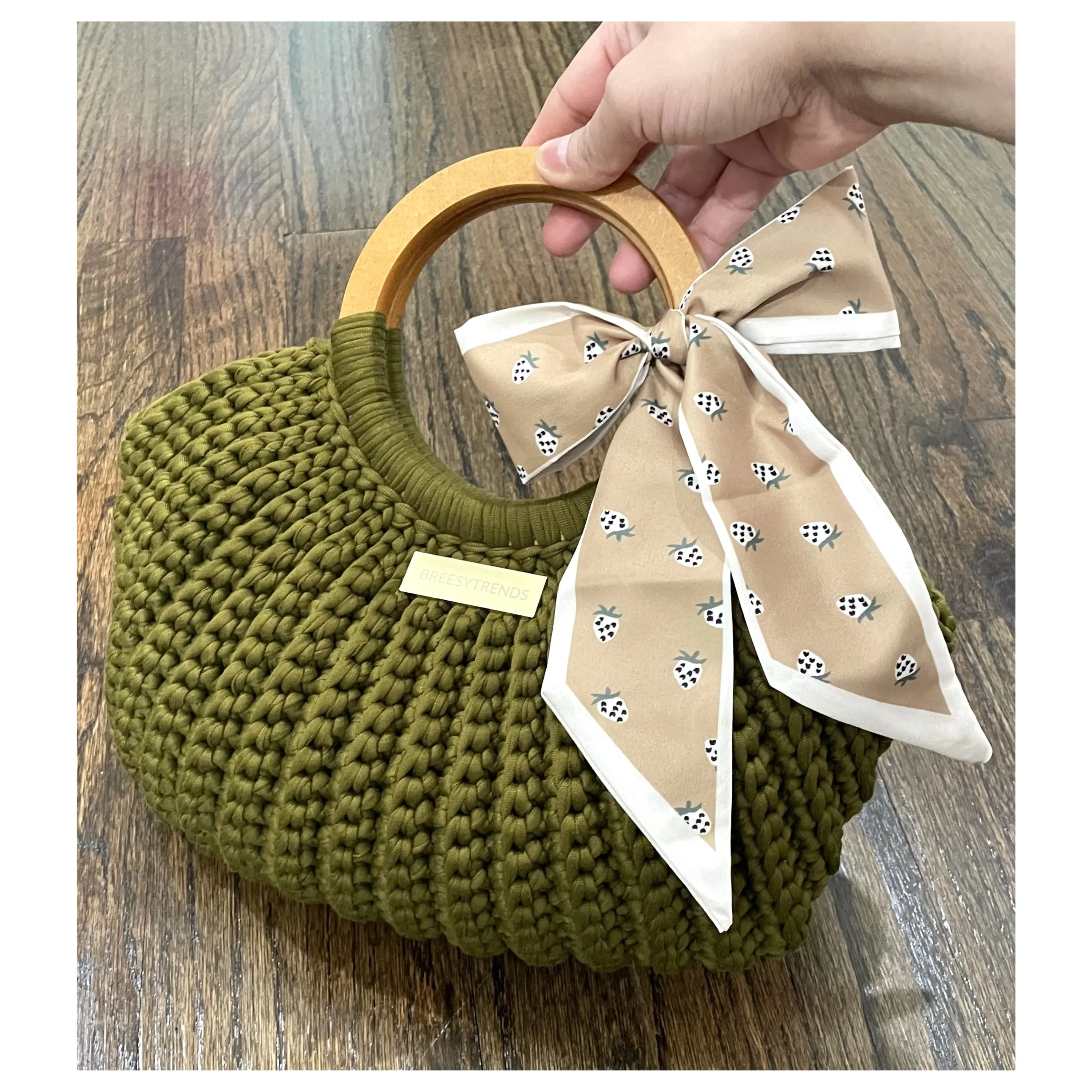 Olive Green Handbag with Wooden Handles & Scarf - Casual Style Chic Purse - Bag with Lining