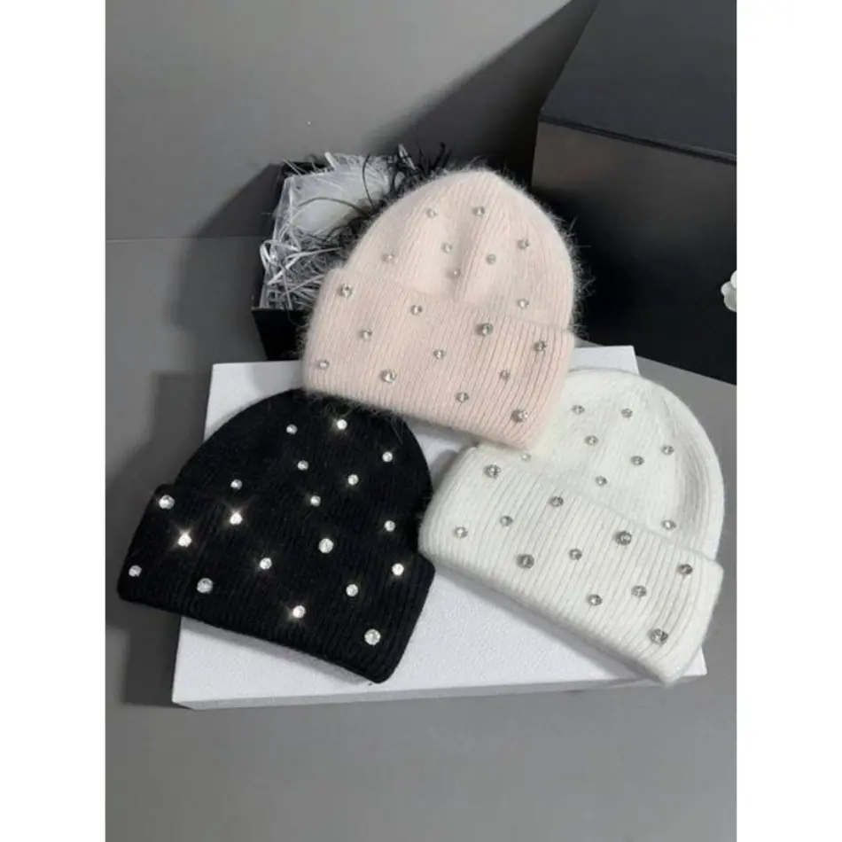 Unisex Faux Fur Knit Beanie with Sparkling Diamond Accents, Streetwear Solid Color Thick Knit, Heat Insulating Universal Fit, One Size Fits, Mensfashion Casual Sports & Outdoor Hat for Fall & Winter