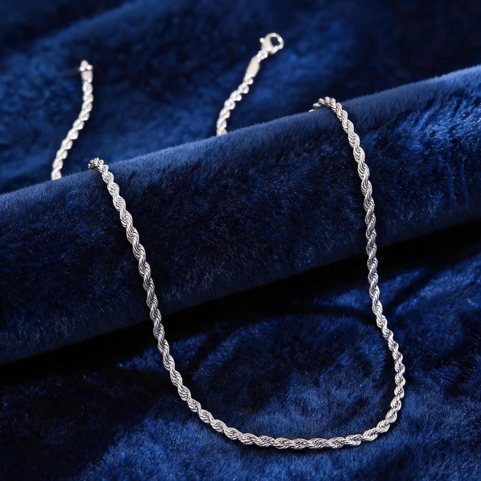 925 Silver Plated Braided Rope Chain Necklace for Men Women - Anti-Tarnish Fade-Resistant Jewelry with Lobster Claw Clasp for Easy On/Off, Lightweight Comfortable Design for Everyday Wear, Perfect Gift for Him Her Loved Ones.