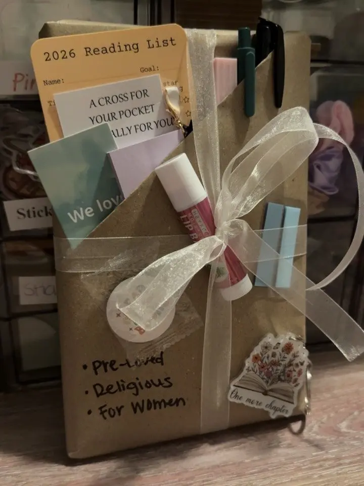 Blind Date With a Book - PRE LOVED EDITION