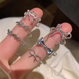 6-piece set of elegant and sweet women's silver bow rings - made of alloy material, - fashionable bohemian minimalist style, suitable for daily wear, a romantic gift for women, adjustable size