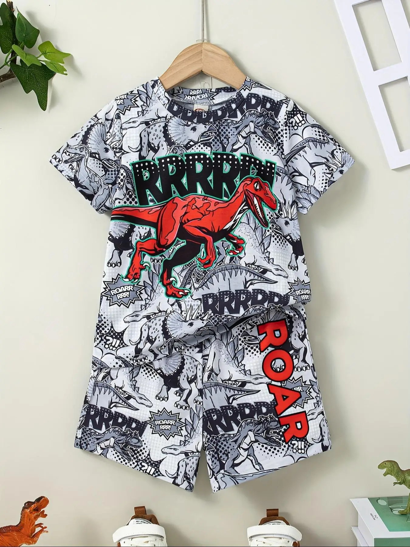 Two-Piece Set Boy's Cartoon Print Short Sleeve Tee & Shorts Set, Casual Round Neck T-shirt & Shorts, Summer Clothes for Kids