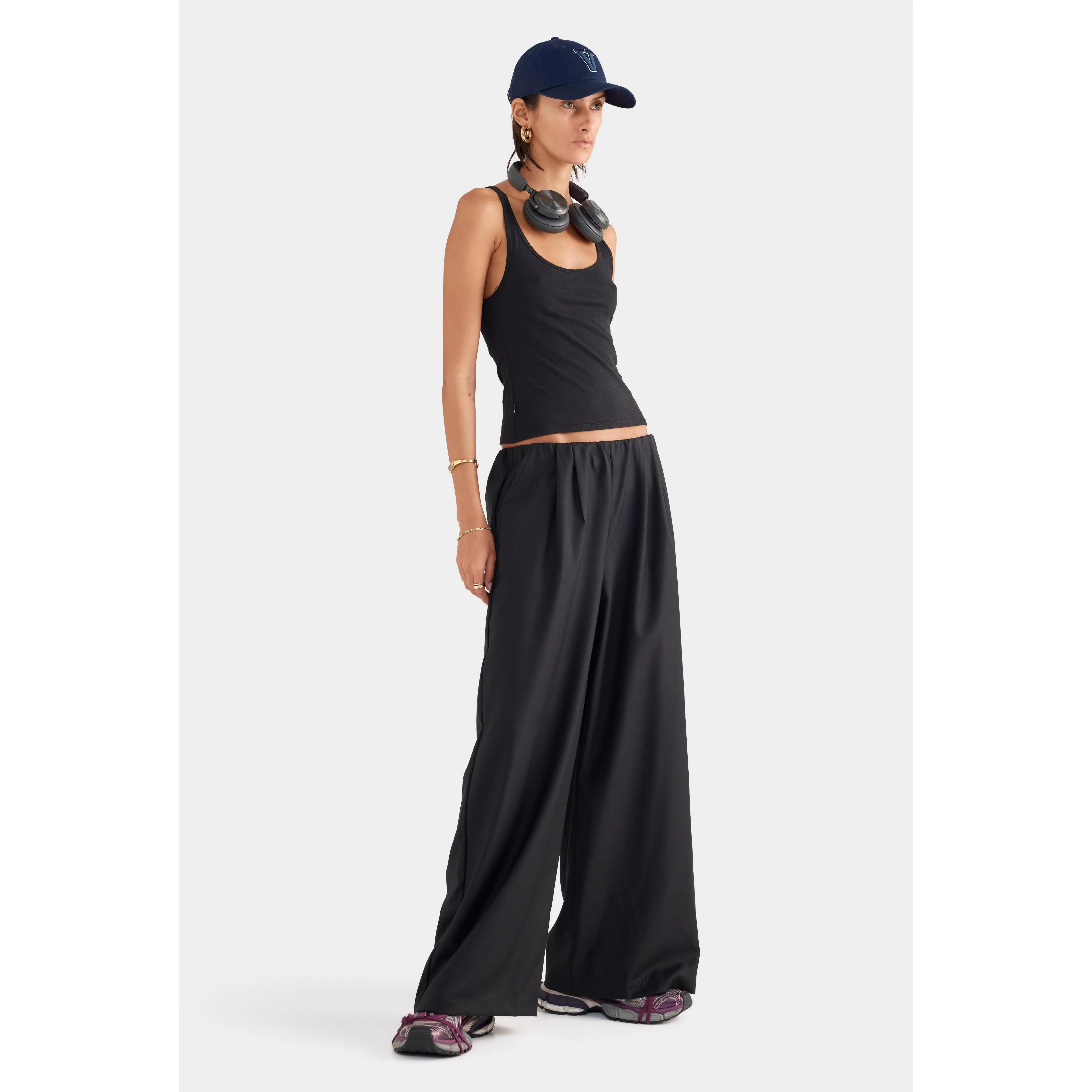 Relaxed Wool Wide Leg Trouser - Black
