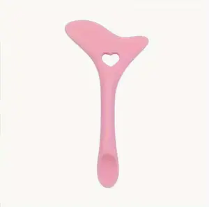 Silicone Makeup Template Tool with Heart-Shaped Winged Eyeliner & Lipstick Guides Flexible Application Aid for Beginners No Electricity Needed Easy Use with Mask Templates All Light Types Makeup Brushes