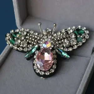 3D Pink Diamond Bee Patches Women Crystal Rhinestone Bee Applique Jewelry Gifts Iron on DIY Clothing Accessories Decal Stickers