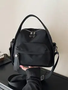 Fashionable single shoulder crossbody bag for commuting, simple and casual, lightweight and versatile. Nylon single shoulder crossbody bag is suitable for daily commuting. Trendy versatile bag
