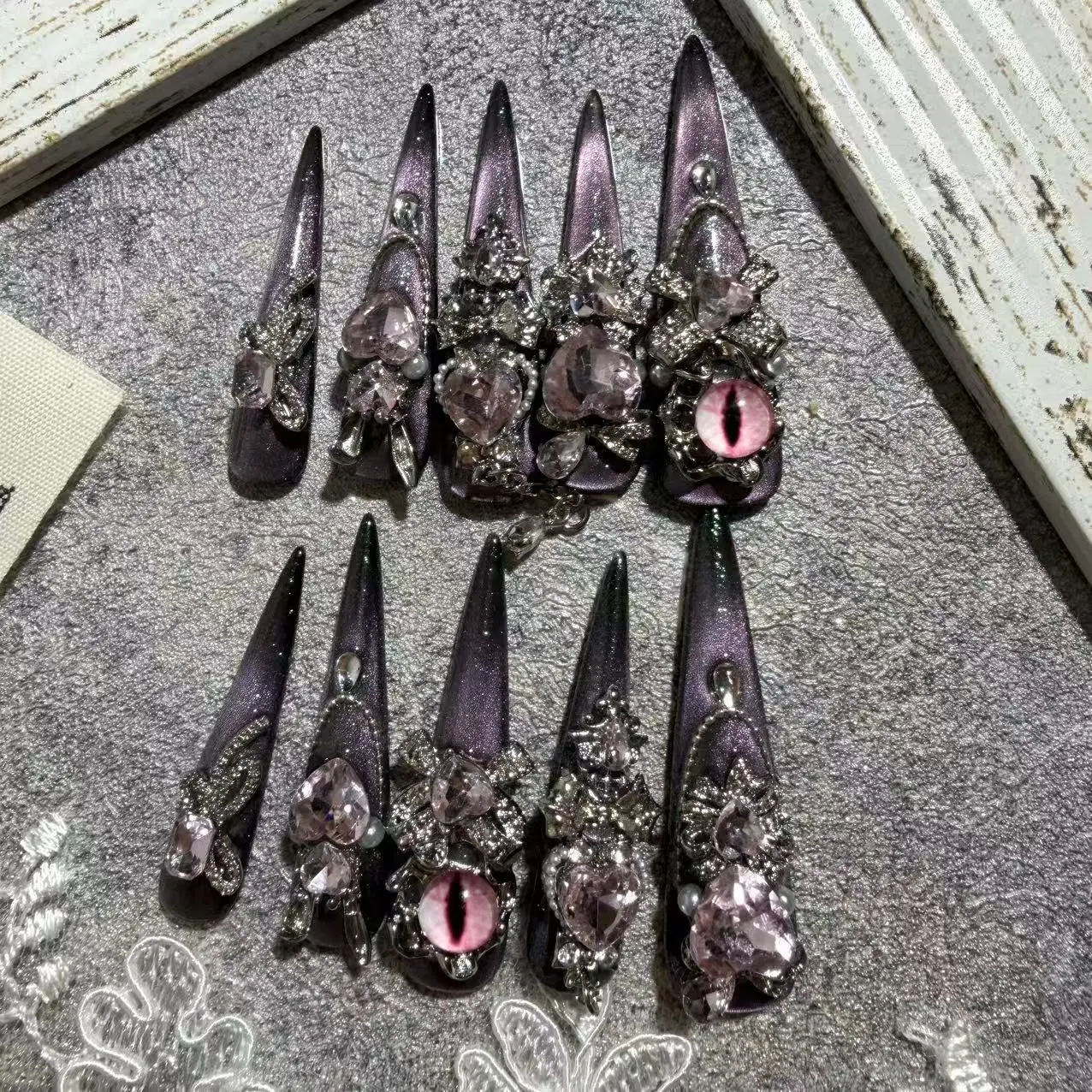 M055 Purple Dragon Eye Gradually Changing Color Cat Eye 5cm Extra Long Stiletto  Press On Nail