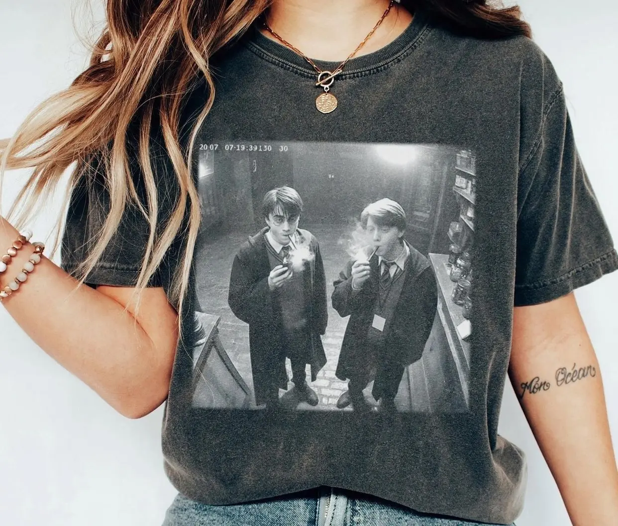 Harry and Ron Smoking Shirt Wizarding Fan Funny 90s Vintage Meme C0N
