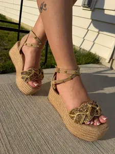 Nayzeth Sandalia - Stylish & Versatile Comfortable Fit Sandal for Casual Outings & Elegant Looks Classic Design Durable Materials Easy to Pair with Jeans Skirts or Shorts - Parent