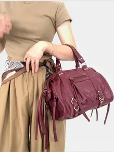 Ladies' retro vegan motorcycle tote bag washed with spicy girl wasteland style front pocket soft shoulder bag casual commuter bag detachable shoulder strap fashionable large capacity street Y2K handbag, woven with tassel design, Stylish Crossbody Bag
