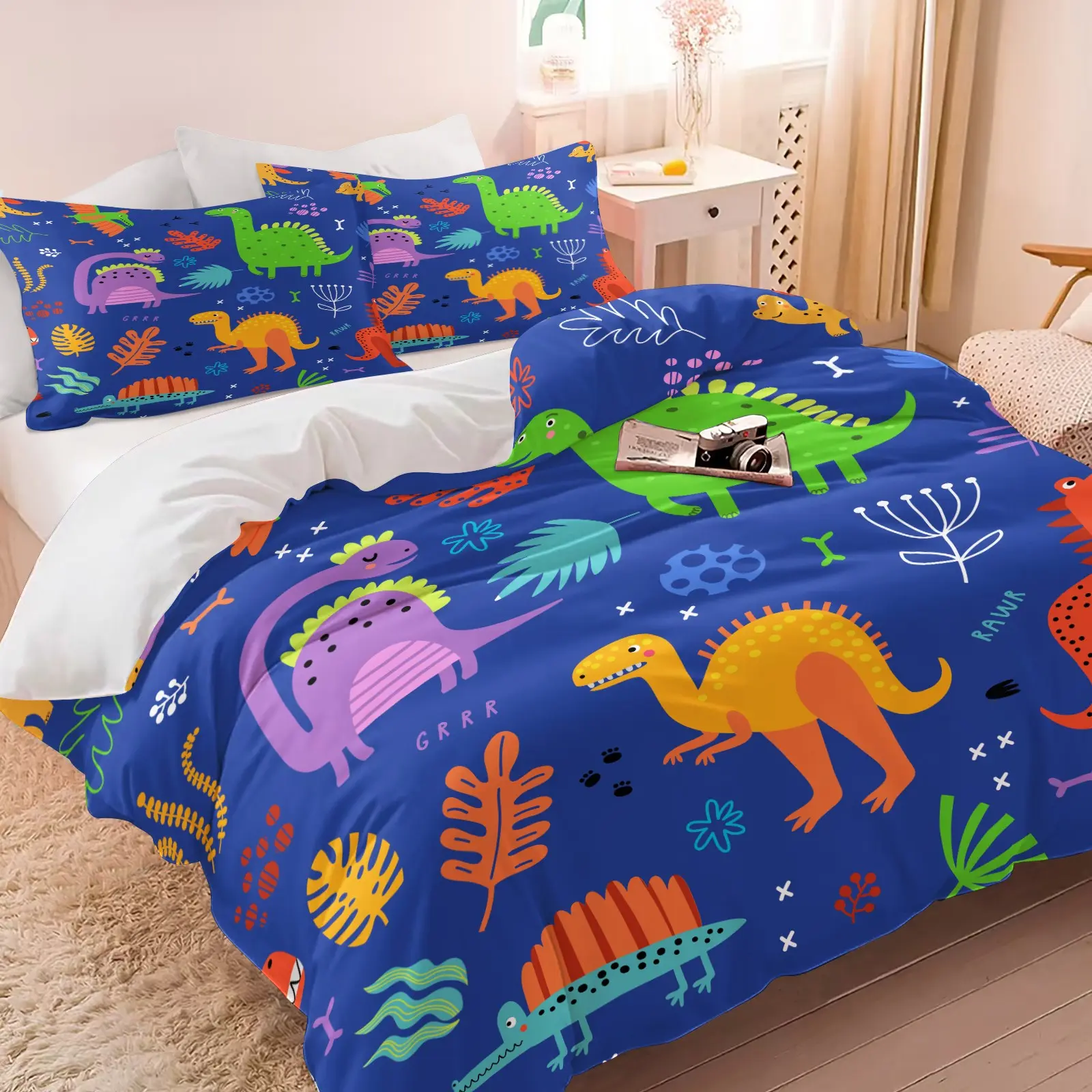 2/3-Piece Cartoon Bedding Set — Cute Dinosaur Print Duvet Cover Set. A Perfect Holiday Gift for Boys and Girls, Ideal for Decorating Children'S Or Teenagers' Bedrooms. Soft and Breathable; Includes 1 Duvet Cover and 1 Or 2 Pillowcases.