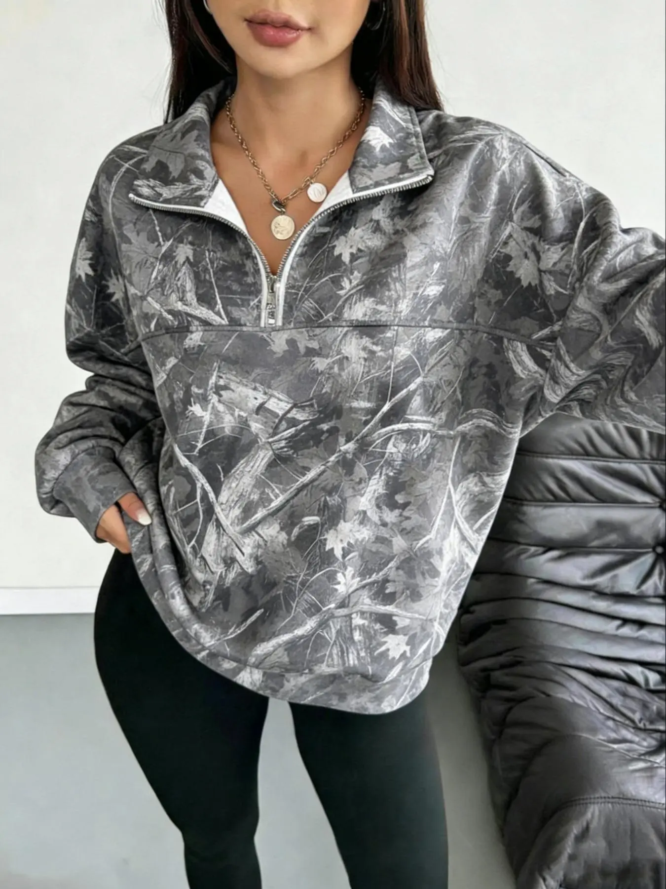 Women's Hooded Half-Zip Casual Sweatshirt Round Neck Sport Top, Camo All over Print Leaf, Loose Fit, Long Sleeve, Fall & Winter Fashion, Full Print Hoodie, Aesthetic Hoodie, Casual Streetwear Hoodies