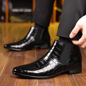 Step into Luxury?CMen??s Crocodile Pattern Chelsea Boots | Timeless Elegance