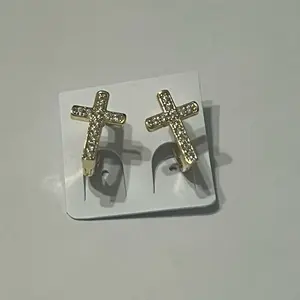 Aretes de cruz laminado 14