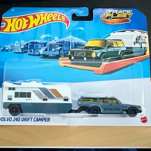 Hot Wheels Volvo 240 Drift Camper 1:64 Scale Model with Truck, Includes Car and Camper Body