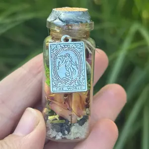 Manifestation Jar - Large Witches Bottle - Altar with Enchanted World Tarot and Natural Elements for Spiritual Practices