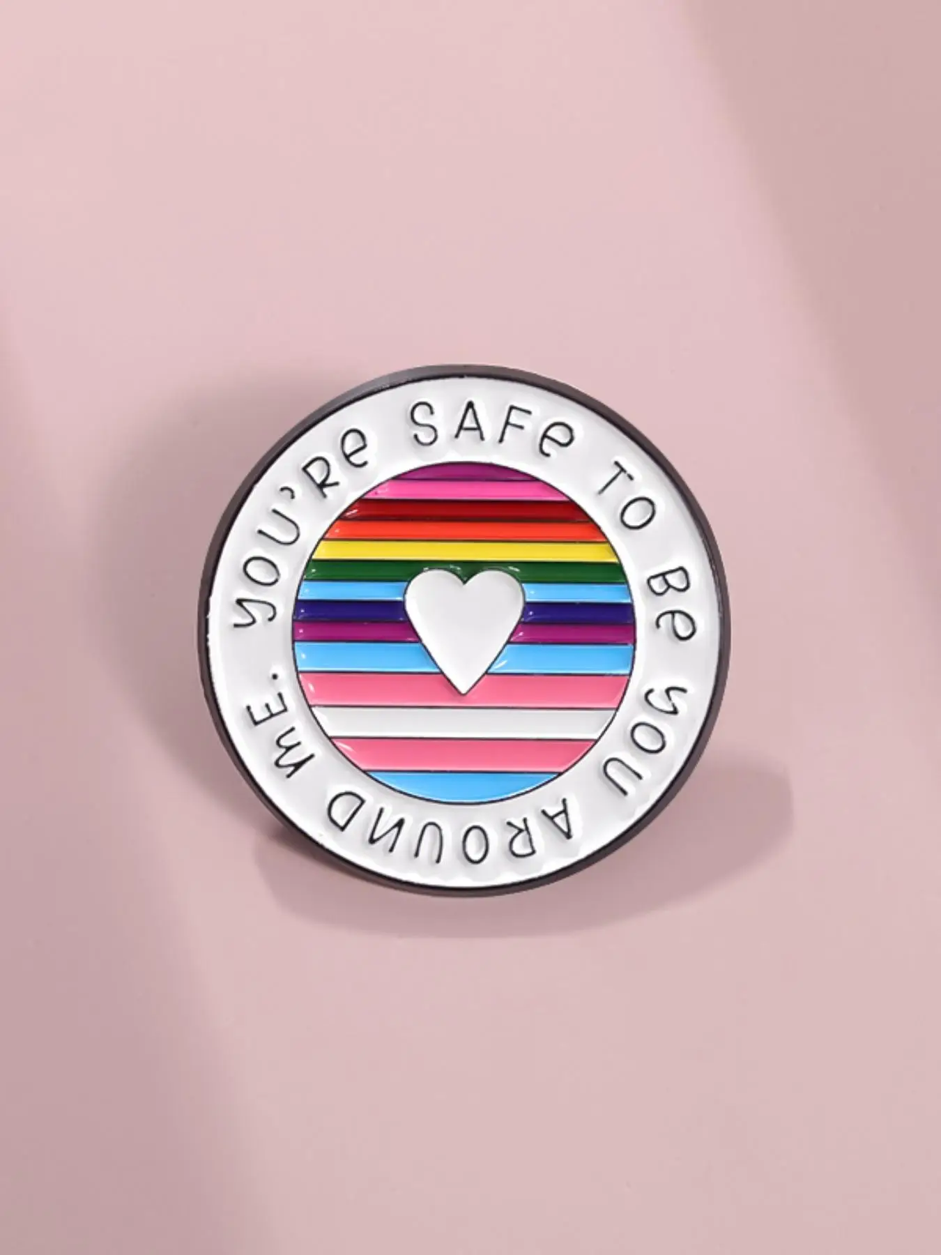 Love Heart & Letter & Colorful Stripe Design Brooch, Clip, Durable Metal Pins, Cute Round Shaped Clothes Brooch, Fashion Accessory for Women & Men, Me