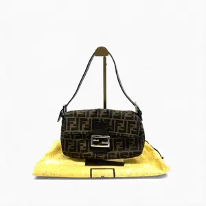 Pre-owned FENDI Canvas Shoulder Bags Baguette Brown with black FF Zucca monogram Good S012260225180